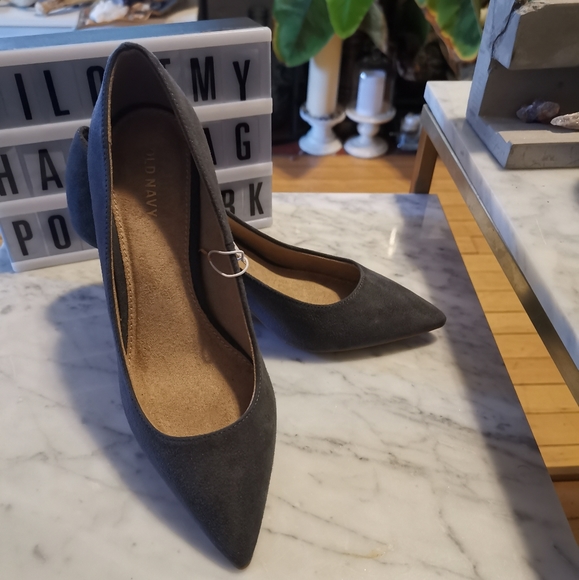 🆕 Faux Suede Pump Heel US 6 NWT ON - Picture 9 of 10